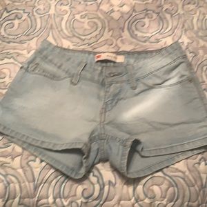 Juniors Levi’s jean shorts size 0